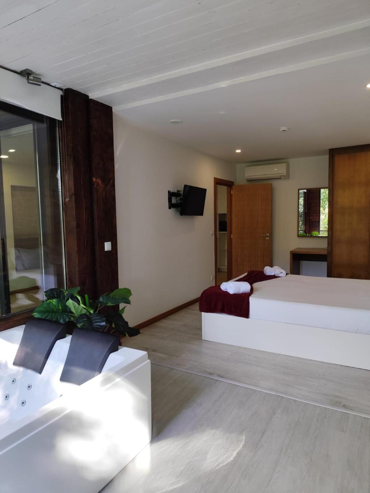 Dobau Casas Hotel Vieira do Minho Exterior photo